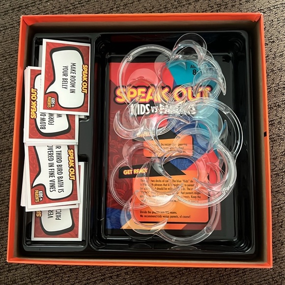Hasbro Red and Blue Puzzle Game - Picture 3 of 3